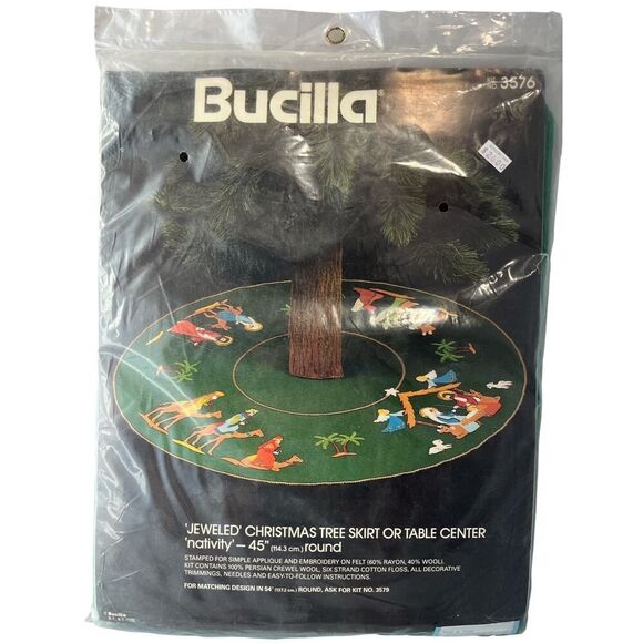 Bucilla Nativity Jeweled Christmas Tree Skirt 45" Kit 3576 Green New Sealed VTG - Picture 1 of 4